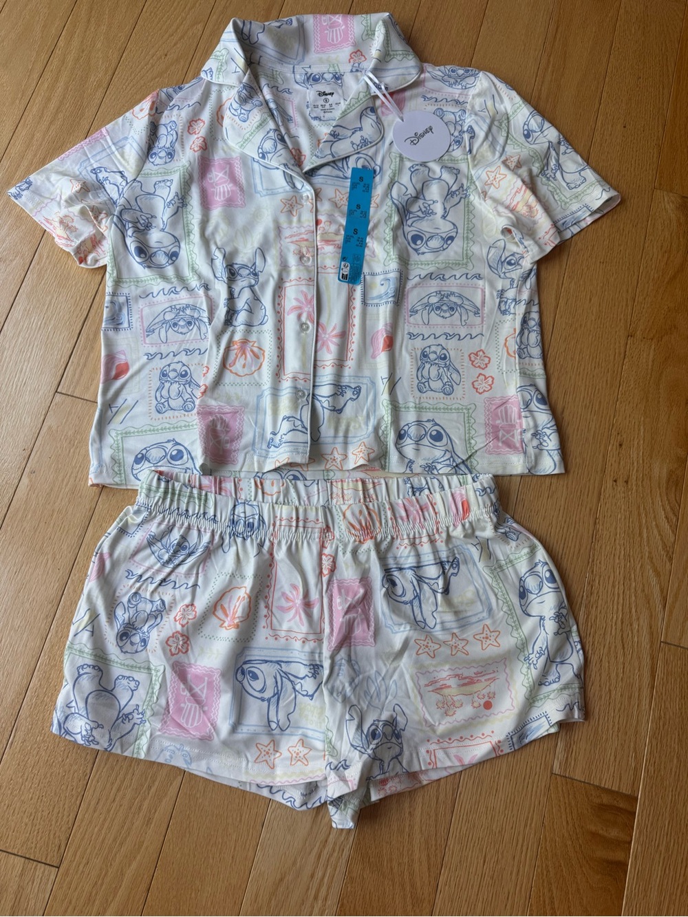 Disney woman’s  Lilo & Stitch White Pastel Short Pajama Set